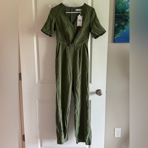 Mango Green Jumpsuit with Wrap V-Neck and Wide-Leg Pants - Picture 8 of 12